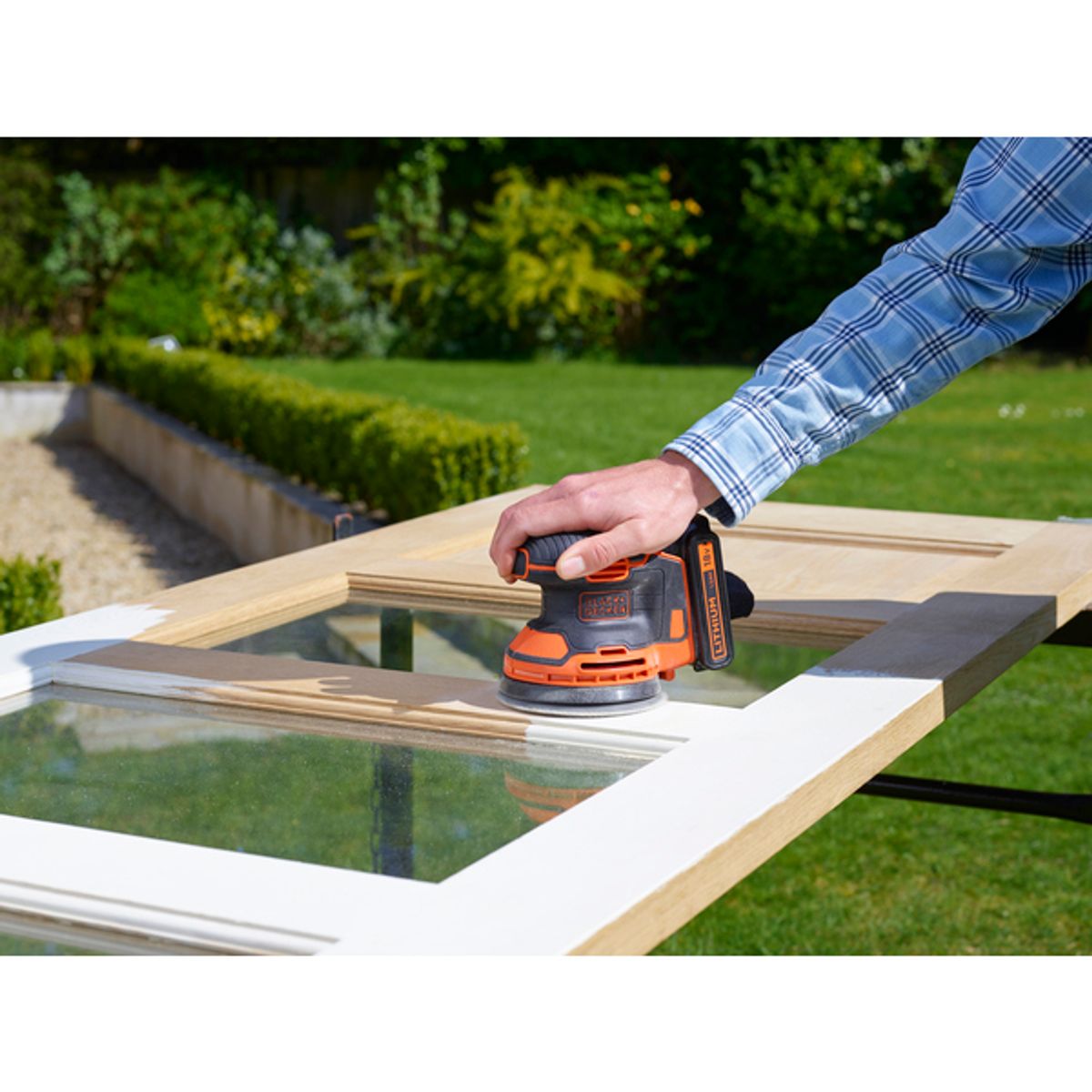 Black & Decker eksentersliper 18V 1.5AH BDCROS18