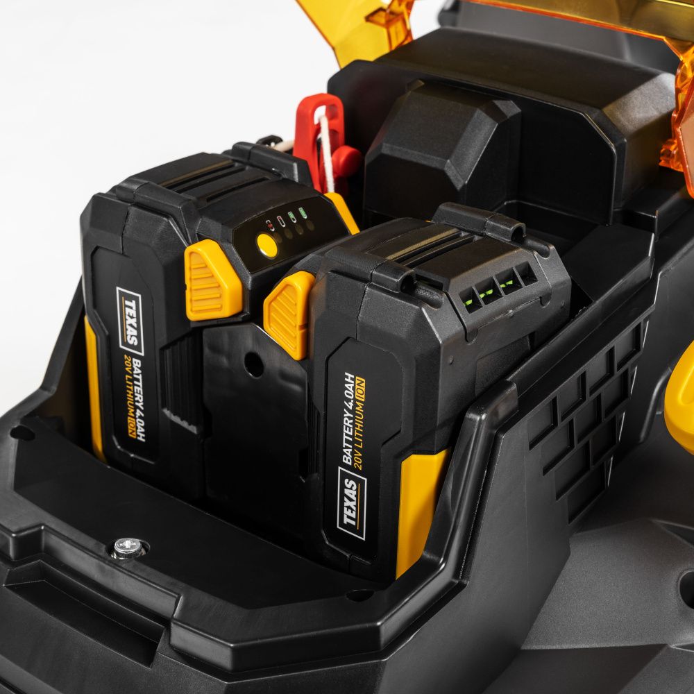 Texas gressklipper batteri 2x20V LMX2044 m/2 x 4Ah batterier og lader 90063273