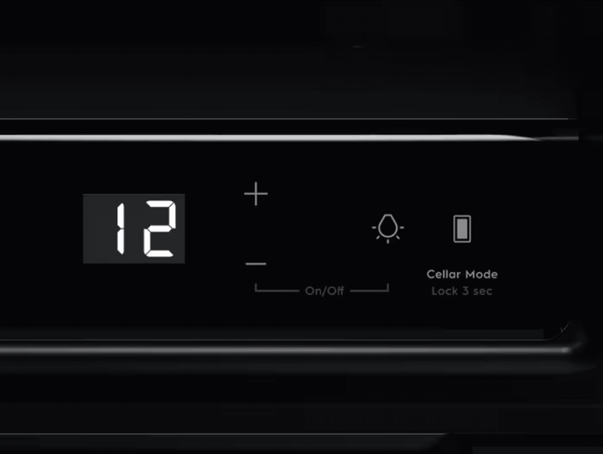 Electrolux 700 integrert vinskap 18 flasker 81.8 cm EWUS018B7B 923421260
