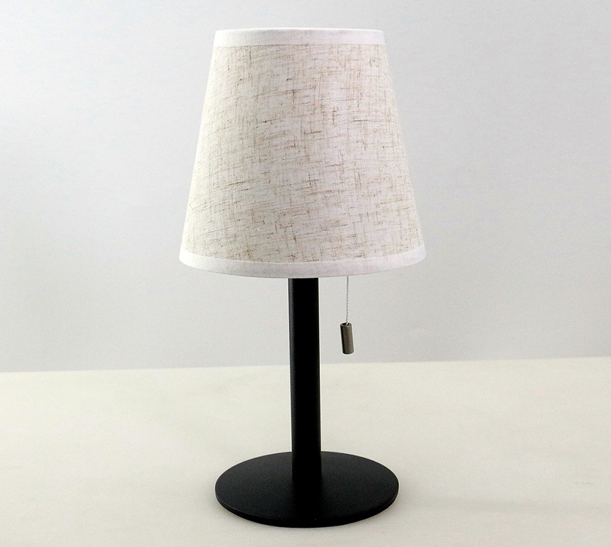 Homeline bordlampe stålfot, beige skjerm 3 nivåer 451626 